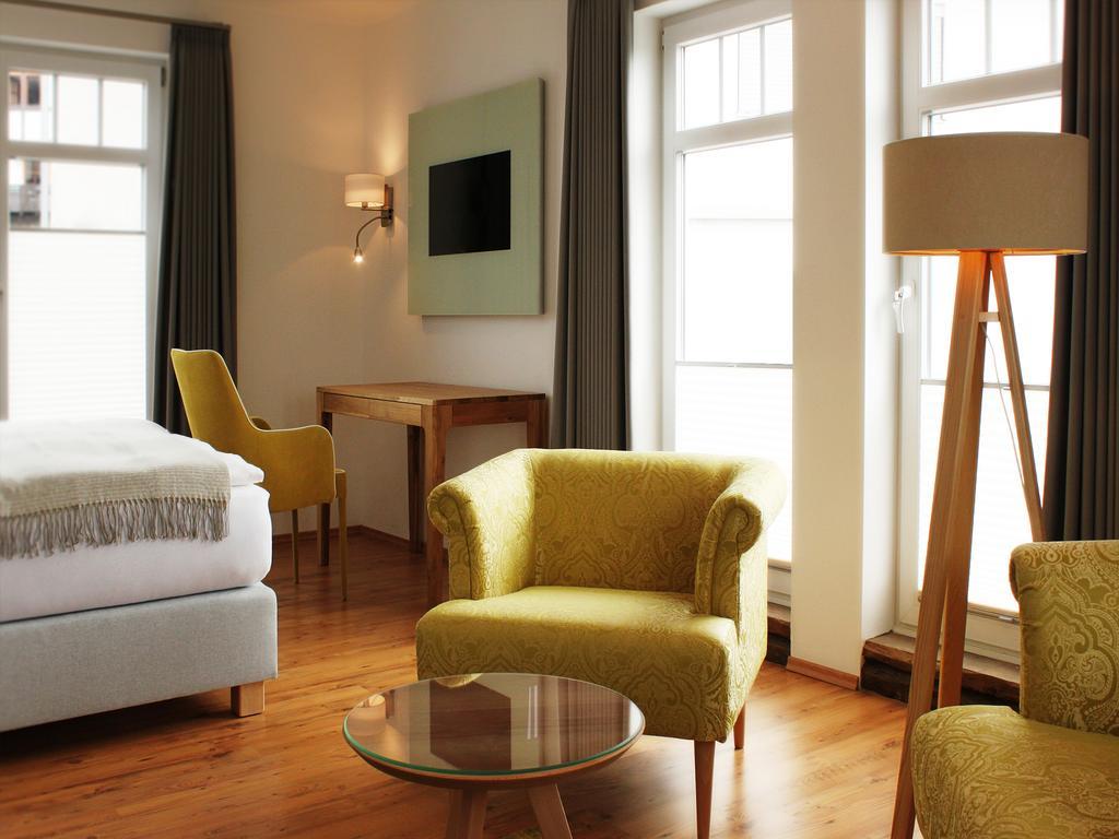 Apartments Im Chateau D'Esprit Höhr-Grenzhausen Quarto foto