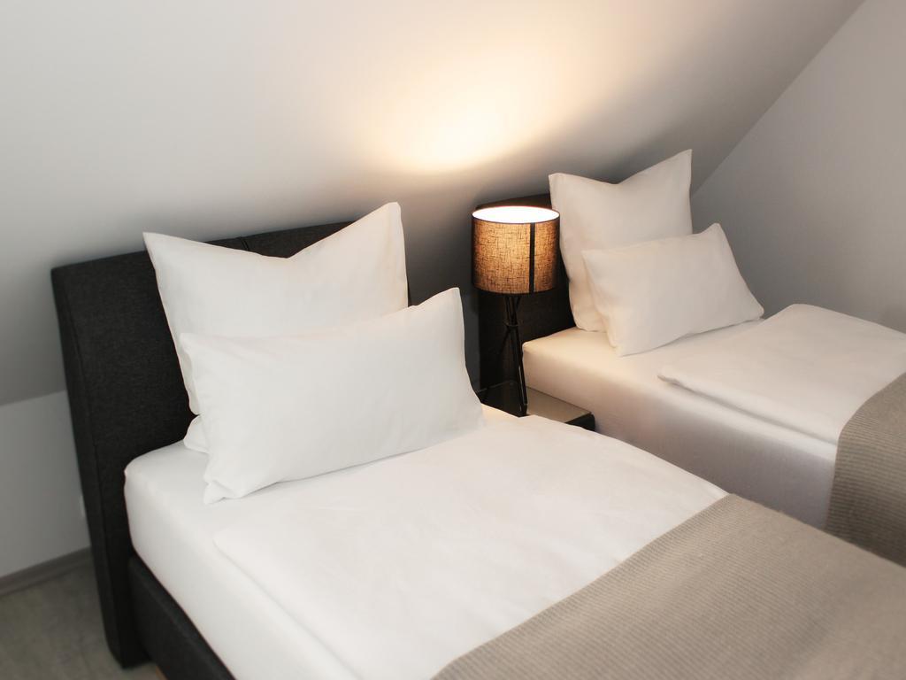 Apartments Im Chateau D'Esprit Höhr-Grenzhausen Quarto foto