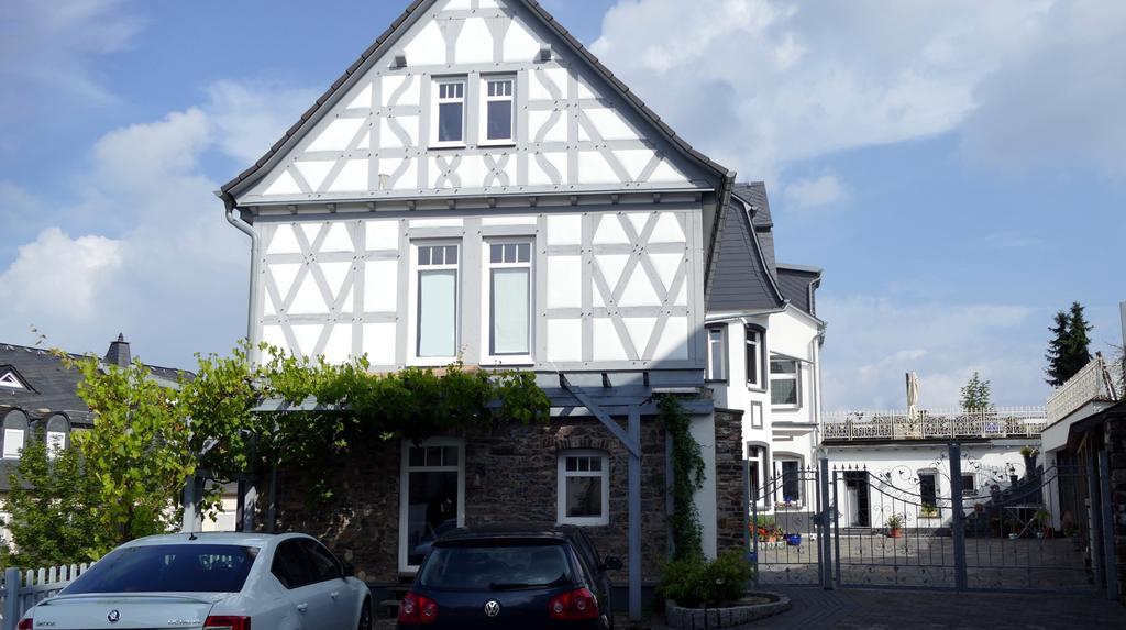 Apartments Im Chateau D'Esprit Höhr-Grenzhausen Exterior foto